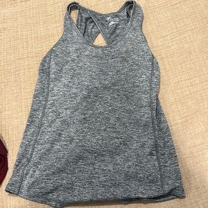 Old navy active wear tank tops